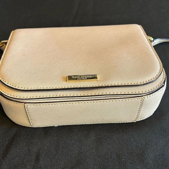 Kate Spade Beige Crossbody Bag Great Condition - Picture 5 of 11